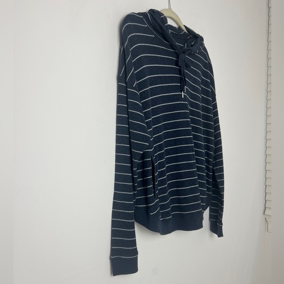 Koolaburra By UGG Women's XL Blue White Stripe Thermal Pullover Hoodie Coastal - Picture 4 of 13